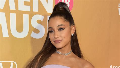 ariana grande sexy pics|Ariana Grande shares bikini photos on holiday with boyfriend